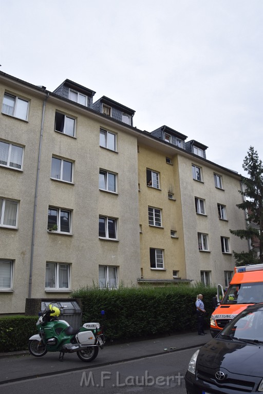 Kleinkind aus Fenster gefallen Köln Vingst Rothenburgerstr P15.JPG - Miklos Laubert